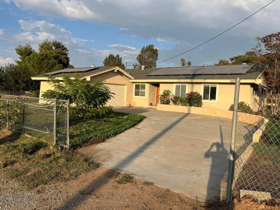 Peaceful & Cozy 3 Bedroom Ranch-Home W/Fireplace Hemet Buitenkant foto